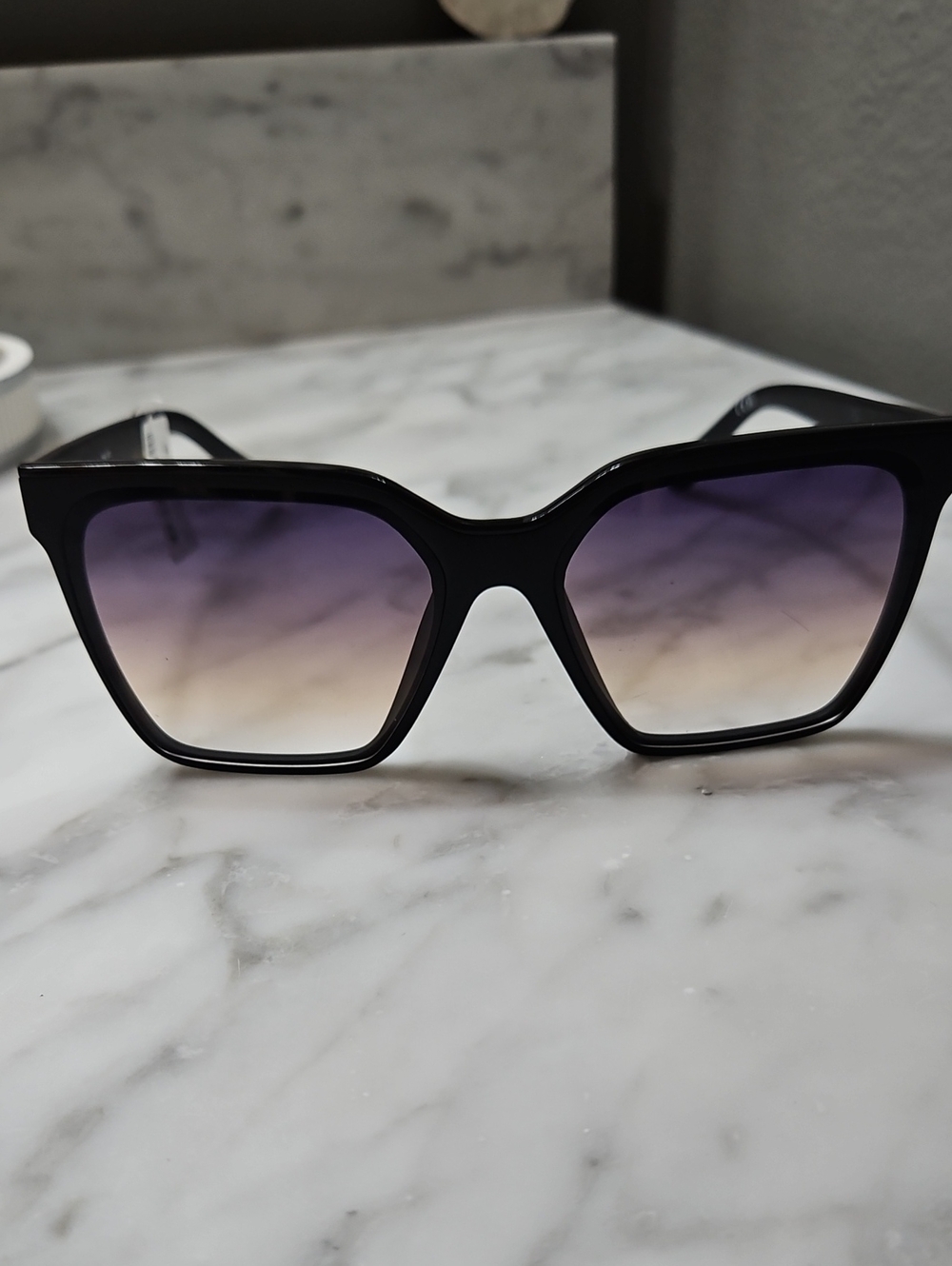 Nwt QUAY Sunglasses Level Up
